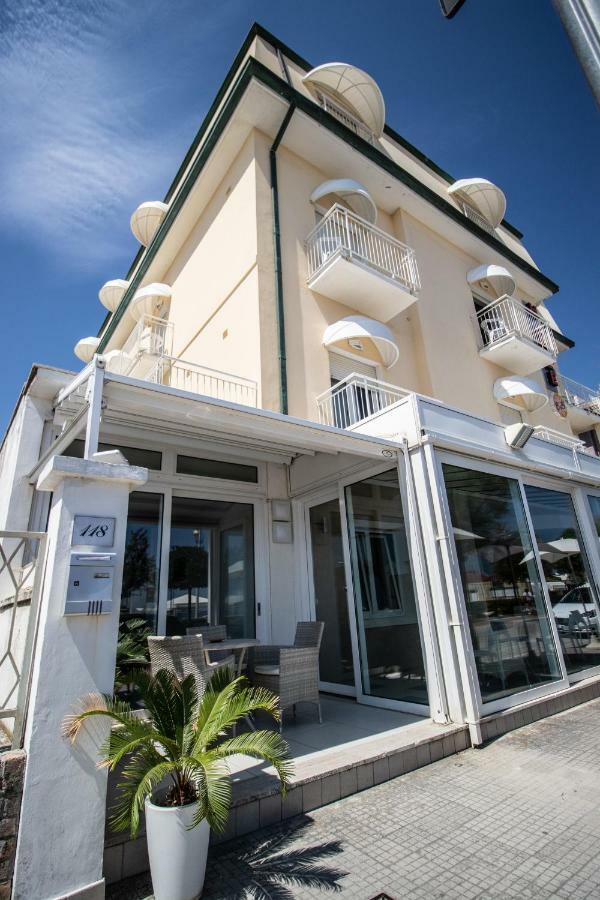 Hotel B&B Sole Senigallia Eksteriør billede